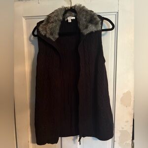 Liz Claiborne Black Sweater Vest with Faux Fur Collar
